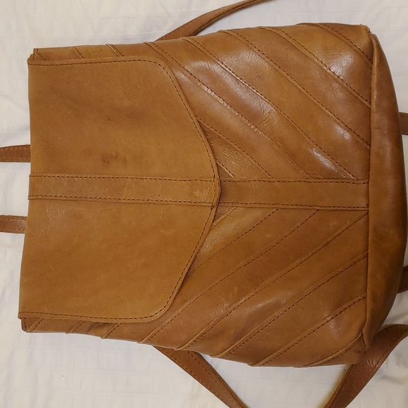 Magnolia brown leather backpack bought it at the Silos - Picture 2 of 12